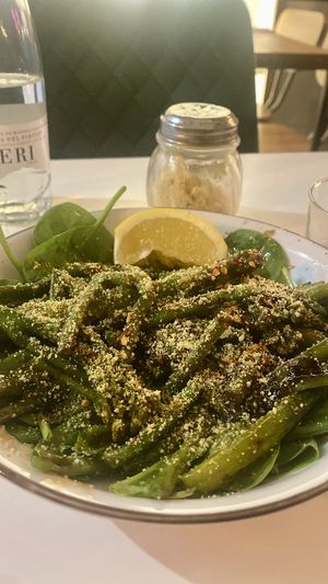 Guarnición de verduras (buenísimo si te gusta el picante) con parmesano V  at Pastan Barcelona in Barcelona