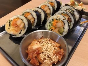 Gimbap with kimchi at Hán Guǒ Shū Shí - 韓粿蔬食  in Hualien