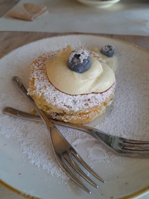 Blueberry-Lemon cake at OliVia in Legnano