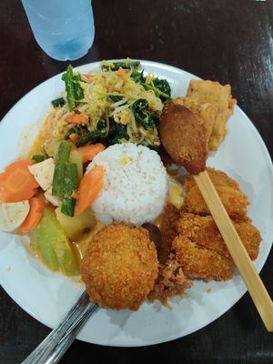 Nasi Campur at Siboghana Waroeng in Ubud