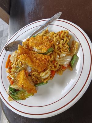 Mie Goreng with crispy mushroom at Siboghana Waroeng in Ubud