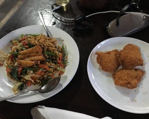 Mie Goreng and crispy mushrooms at Siboghana Waroeng in Ubud