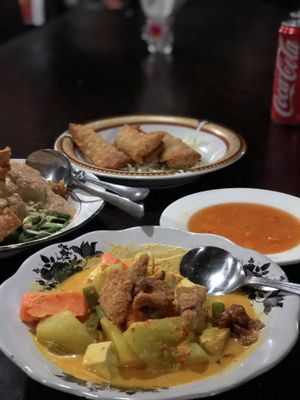 Curry with tempeh and Tofu  at Siboghana Waroeng in Ubud