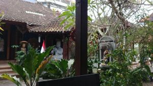 part of the courtyard at Siboghana Waroeng in Ubud