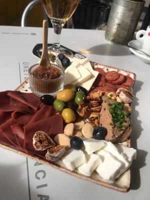 Vegan charcuterie at DIP in Barcelona
