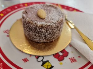 Strawberry art cake at Aj Zdravo Coffee and Cake Shop in Novi Sad