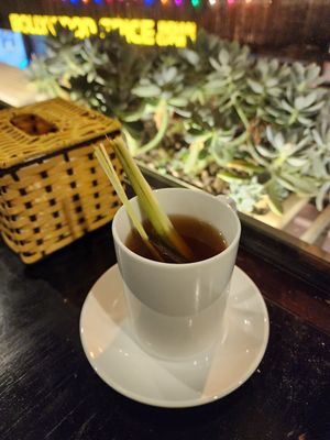 Cinnamon tea with lemongrass at Healthy Eatery & Beverage in Sapa