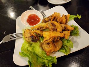 Crispy fried mushroom at Healthy Eatery & Beverage in Sapa