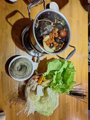 Tangerine peel hot pot at Xiafei Valley Fashion Vegetable Cuisine - 霞飛谷時尚蔬食料理 in Hualien
