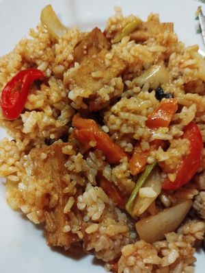 Tom yum fried rice with tofu at SIIAM Tai Söögikoht in Tallinn