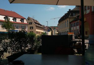 Sicht vom Tisch aus at Schan Imbiss in Emmendingen