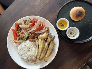 Not lomo salteado. 😋  at Satiba Therapy Coffee Shop in Arequipa