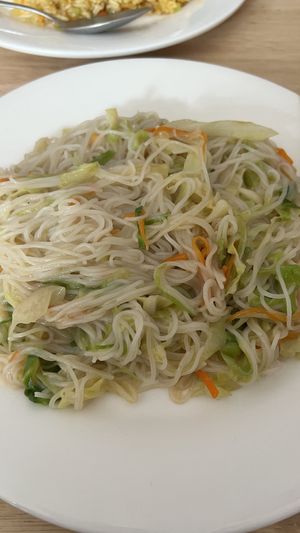Fried noodles  at Trang Sapa Kitchen in Lao Cai