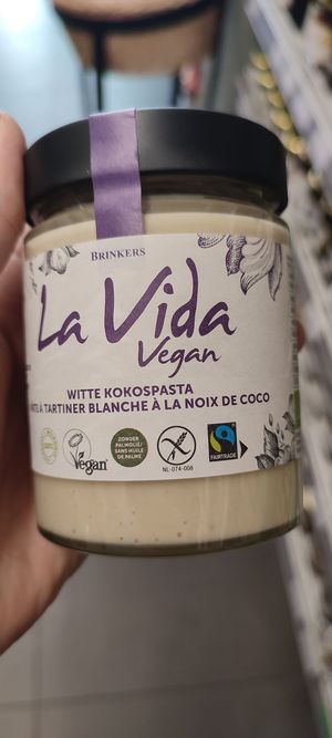 Kokospasta at BioJu in Lezhe