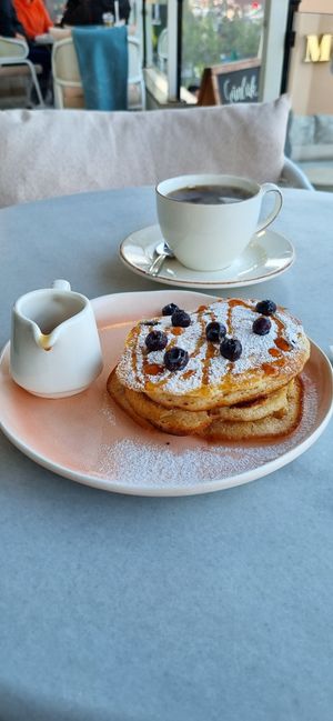 Vegan Pankek at Meshk Patisserie in Samsun