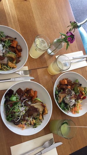 lunch bowls at Gratitude Restaurant in Munich