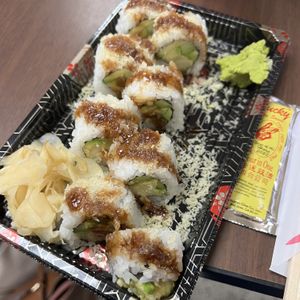 vegan crunch roll  at CinKuni in San Diego