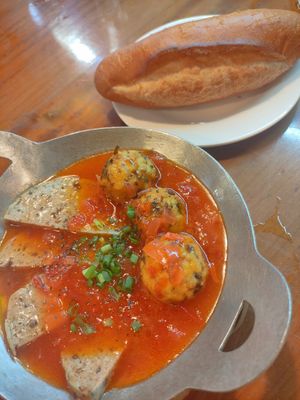 Mixed pan and bread at Eros Vegan Restaurant (Veggie Saigon) in Da Nang