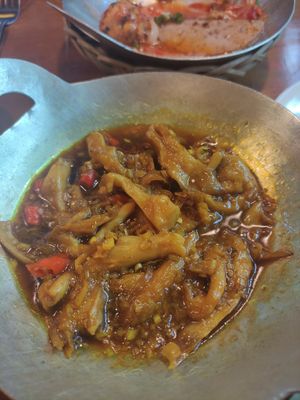 Braised lemongrass mushrooms at Eros Vegan Restaurant (Veggie Saigon) in Da Nang