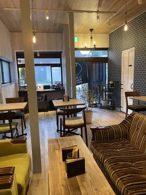 Interior   at Luna Burger  in Kamakura