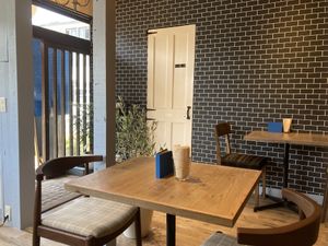 Interior   at Luna Burger  in Kamakura