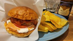  at Luna Burger  in Kamakura