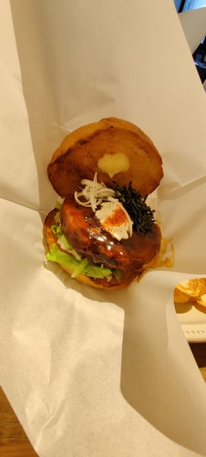  at Luna Burger  in Kamakura