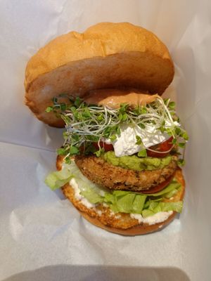  at Luna Burger  in Kamakura