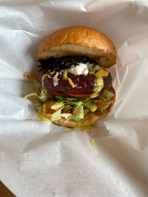 Yangnyeom Gammo Burger from the limited summer menu   at Luna Burger  in Kamakura