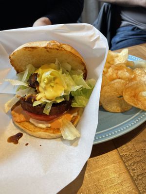 Luna bbq burger   at Luna Burger  in Kamakura