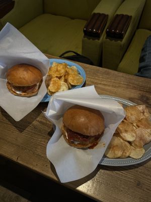 The normal burger  at Luna Burger  in Kamakura