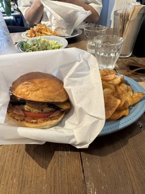   at Luna Burger  in Kamakura