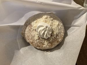 Devil cream hase bread  at Luna Burger  in Kamakura