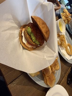   at Luna Burger  in Kamakura