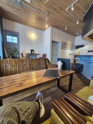 Cosy cafe at Luna Burger  in Kamakura