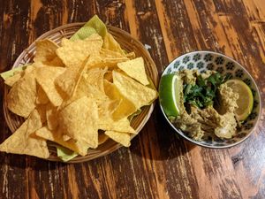 Tortilla Chips with Guacamole (6,50€) - 3.5/5 at Taco Meister in Berlin