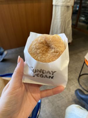 Custard donutts  at Sunday Vegan in Tokyo