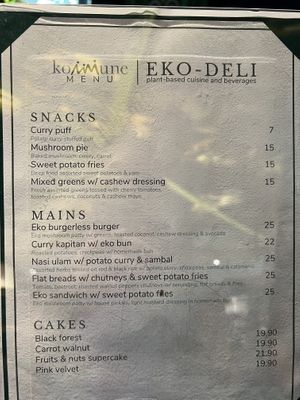 Alle Gerichte sind vegan  at The Habitat Cafe and Retail in Penang