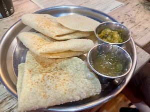 Poppadoms & chutney   at En Root in South West London