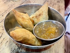 Veg samosas   at En Root in South West London
