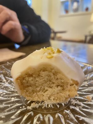 Very dense gluten-free  at Riverway - 리버웨이 - Maybe closed in Seoul