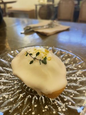 Lemon glaze nice - rest meh   at Riverway - 리버웨이 - Maybe closed in Seoul