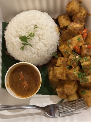Tofu rendang with extra sauce   at Klub Kembali in 