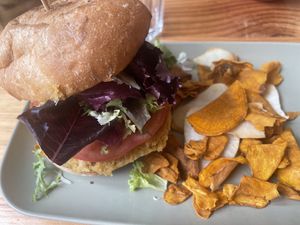 Burguer de garabanzos e quinoa  at Hope  in Lugo