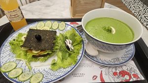 Raw burger and spinach soup at Healthy Mania - Central Floresta in Phuket