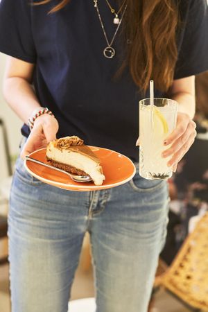  at ZEITGEIST Café in Lyon