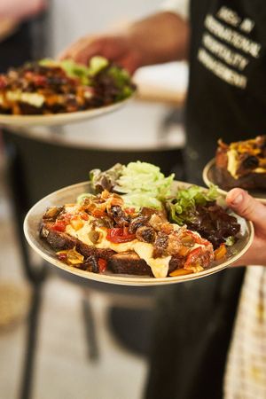  at ZEITGEIST Café in Lyon