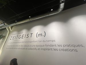 Slogan   at ZEITGEIST Café in Lyon