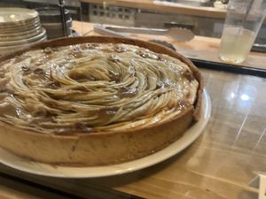 Apple pie  at ZEITGEIST Café in Lyon