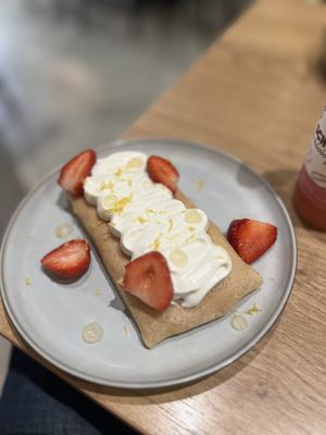 Crêpes 🥞   at ZEITGEIST Café in Lyon